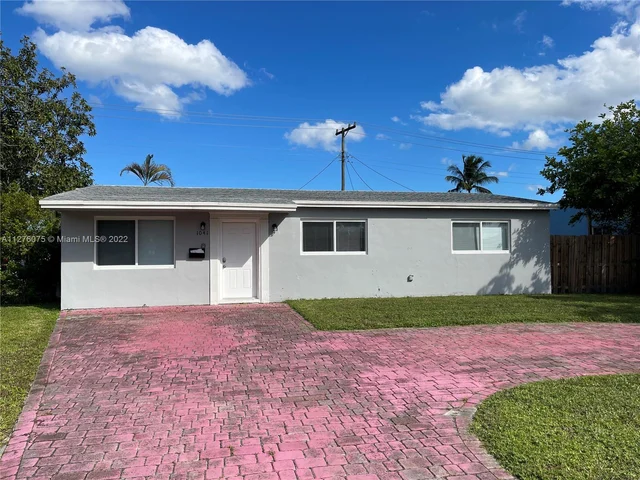 1041 N 71st Ter, Hollywood FL 33024