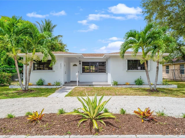 2331 NW 96th St, Miami FL 33147