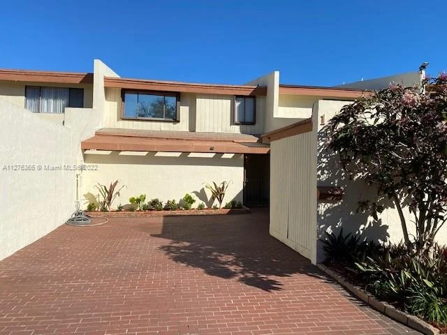 10451 SW 76th St, Miami FL 33173
