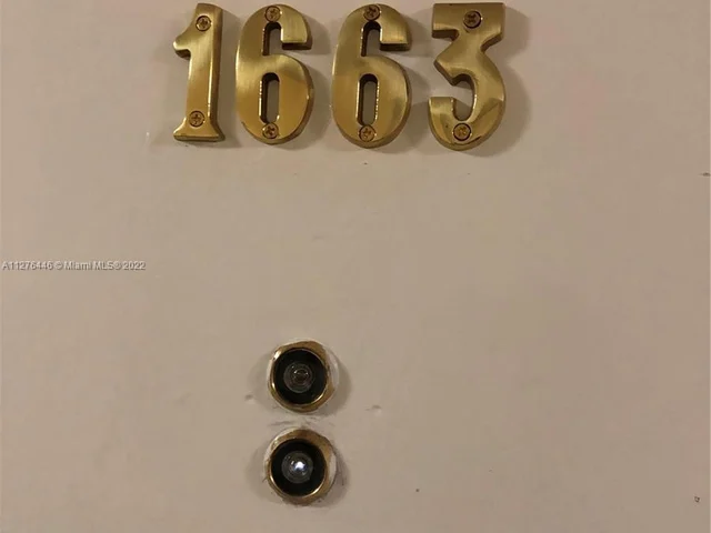 801 Brickell Bay Dr # 1663, Miami FL 33131