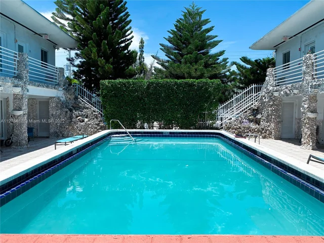 320 85th St # 24, Miami Beach FL 33141