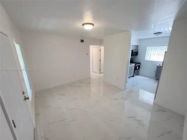 752 NW 4th St # 5, Miami FL 33128