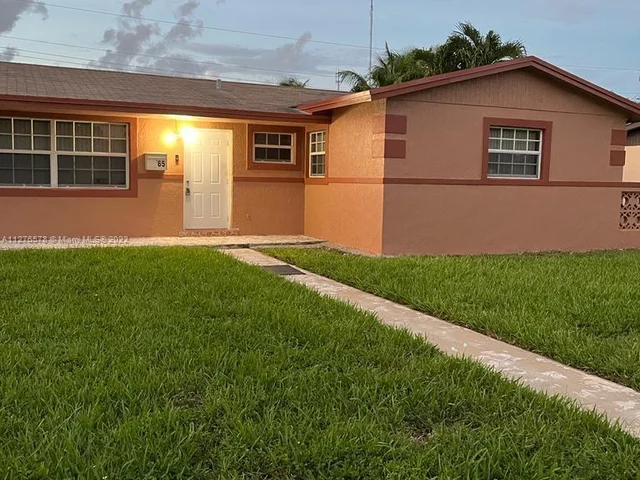 65 NE 213th St, Miami Gardens FL 33179