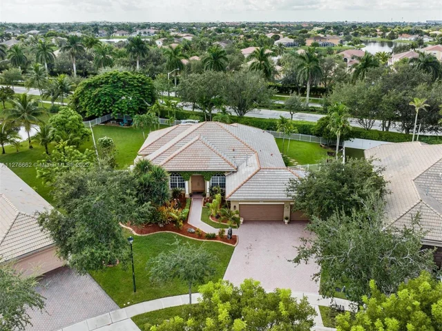 13900 NW 18th St, Pembroke Pines FL 33028