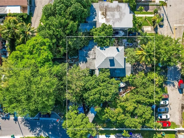 3088 SW 4th St, Miami FL 33135