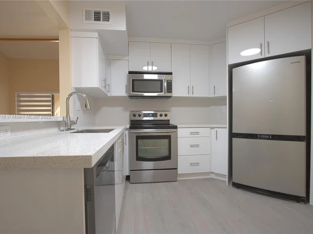 10233 NW 9th St Cir # 1, Miami FL 33172