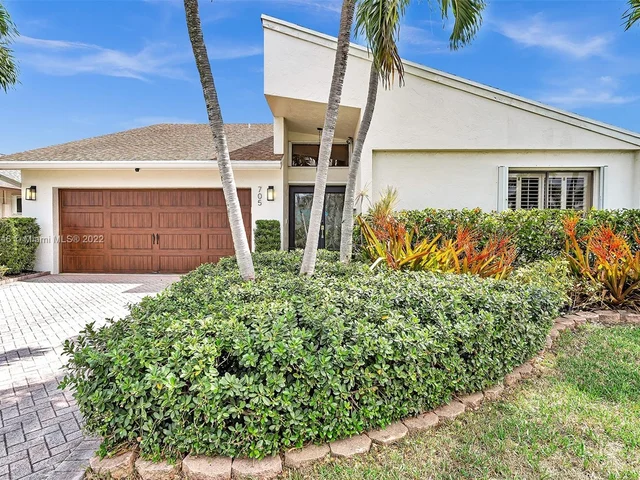 705 SE 3rd Ave, Dania Beach FL 33004