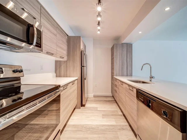 1756 N Bayshore Dr # 22H, Miami FL 33132