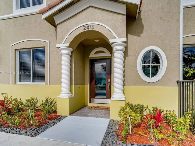 2415 SE 11th Street, Homestead FL 33035