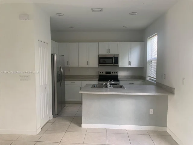 2624 SE 12th St # 2624, Homestead FL 33035