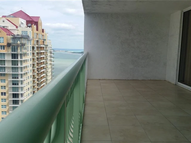 1200 Brickell Bay Dr # 3714, Miami FL 33131