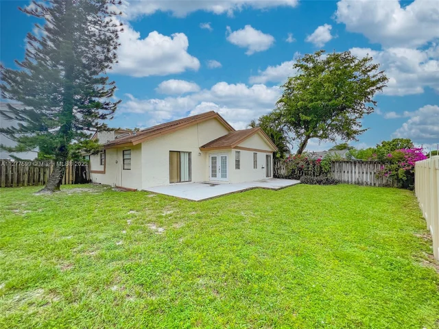 8811 SW 21st St, Miramar FL 33025