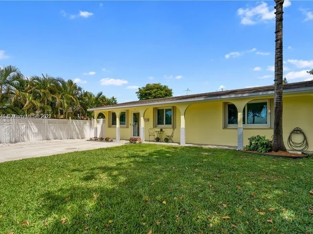 718 NW 9th Ave # 0, Dania Beach FL 33004