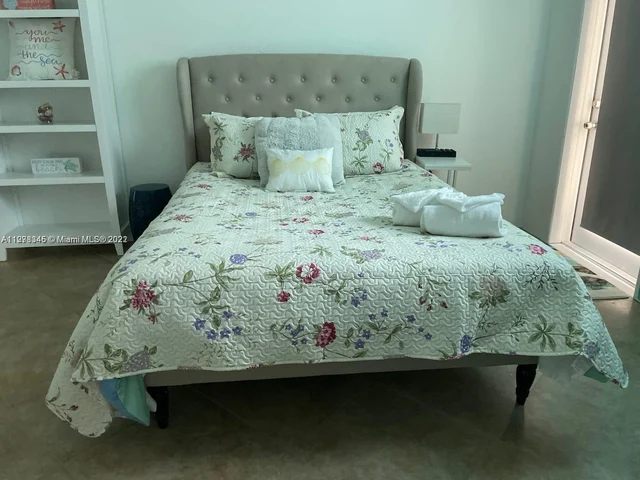 718 NW 9th Ave # 0, Dania Beach FL 33004