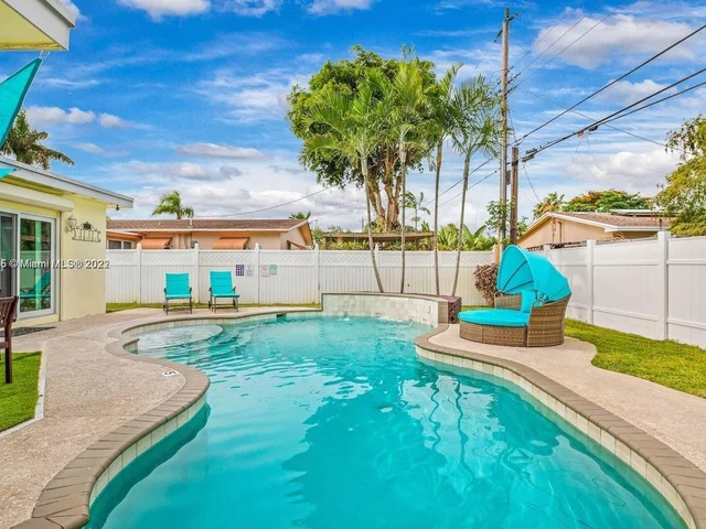 718 NW 9th Ave # 0, Dania Beach FL 33004