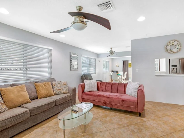 718 NW 9th Ave # 0, Dania Beach FL 33004