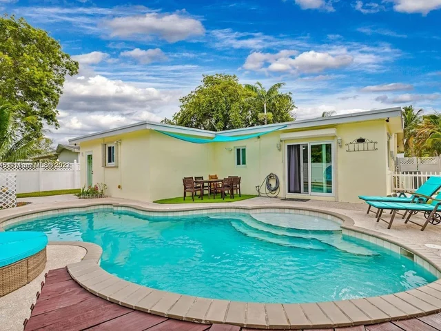 718 NW 9th Ave # 0, Dania Beach FL 33004