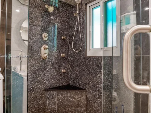 718 NW 9th Ave # 0, Dania Beach FL 33004