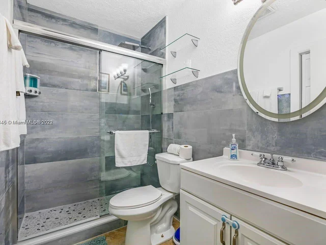 718 NW 9th Ave # 0, Dania Beach FL 33004