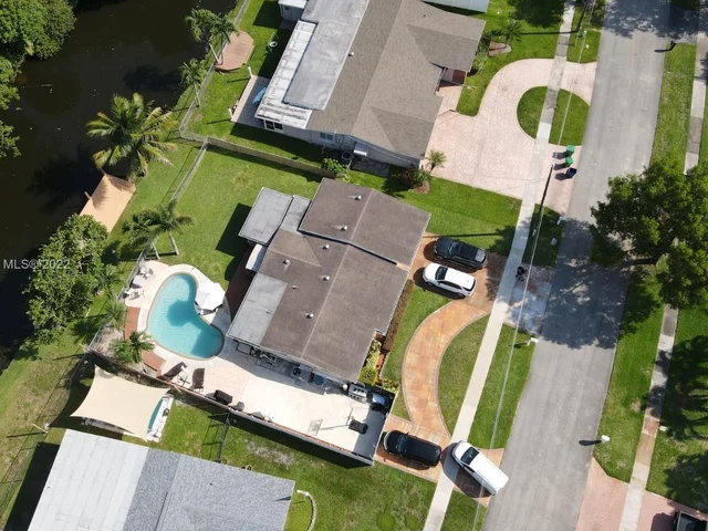 9110 SW 51st Pl, Cooper City FL 33328