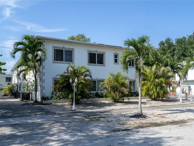 666 NE 80th St # 8, Miami FL 33138