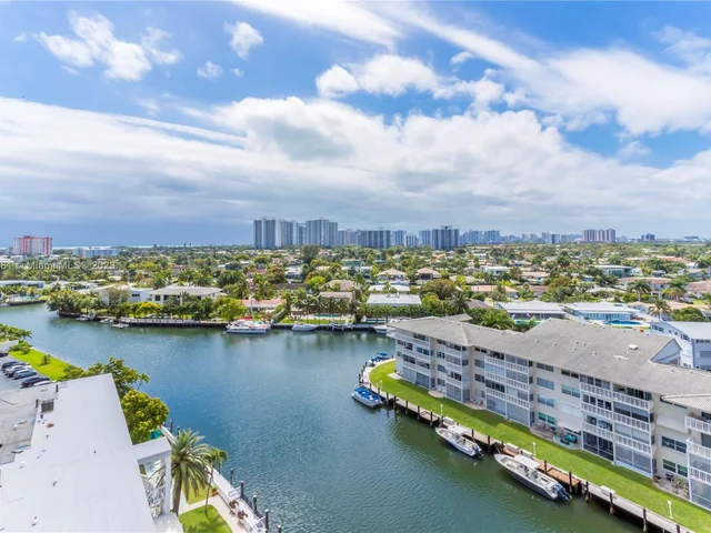 427 Golden Isles Dr # 9D, Hallandale Beach FL 33009