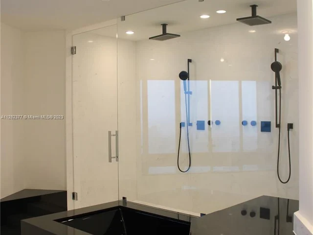 18555 COLLINS AVE # 4604, Miami Beach FL 33160