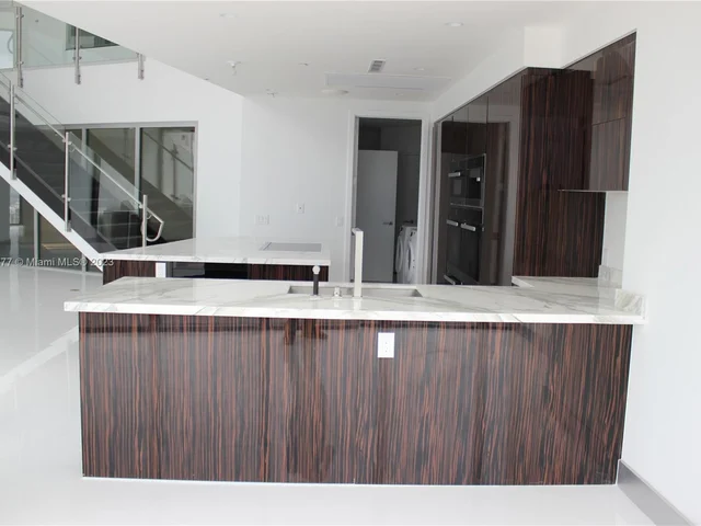 18555 COLLINS AVE # 4604, Miami Beach FL 33160