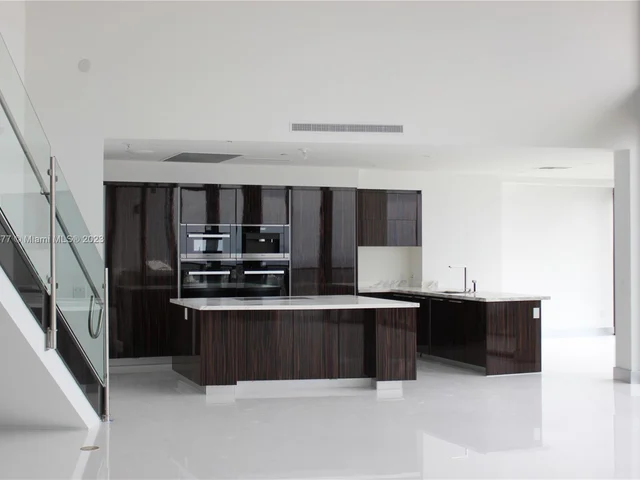 18555 COLLINS AVE # 4604, Miami Beach FL 33160