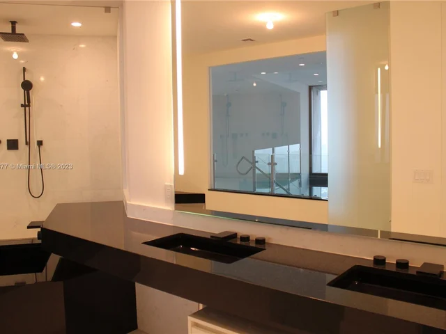 18555 COLLINS AVE # 4604, Miami Beach FL 33160