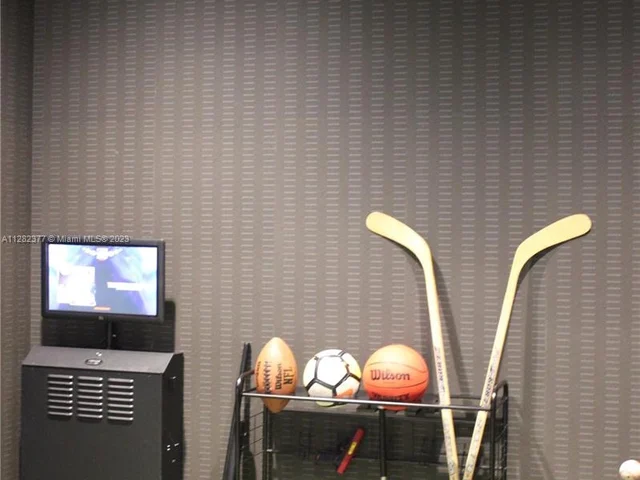 18555 COLLINS AVE # 4604, Miami Beach FL 33160