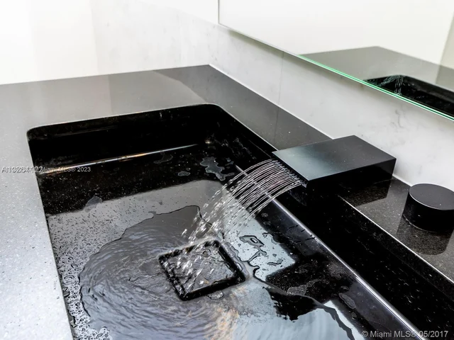 18555 COLLINS AVE # 4604, Miami Beach FL 33160