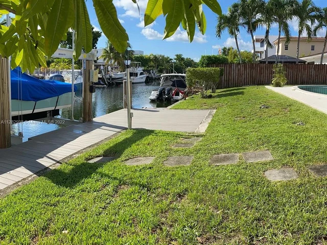 13245 Coronado Dr, North Miami FL 33181