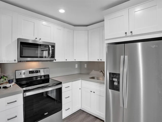 1400 NE 57th St # 306, Fort Lauderdale FL 33334