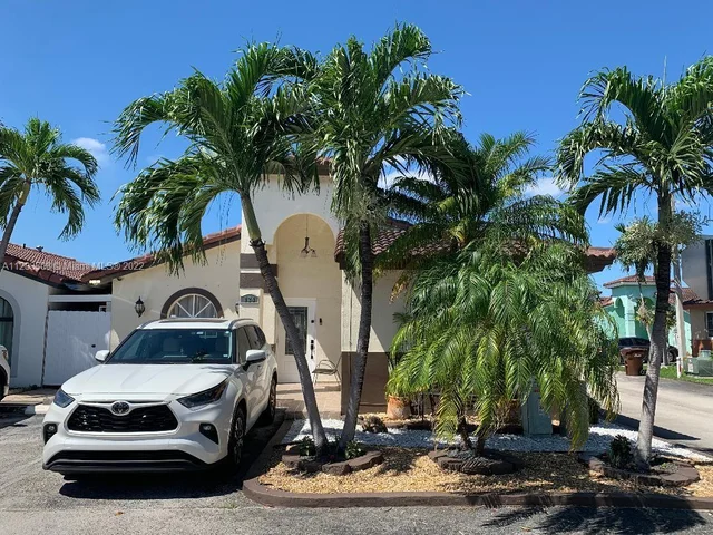 7001 W 35 Ave, Hialeah FL 33018