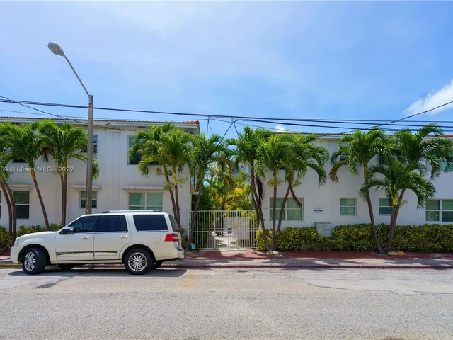 7610 Byron Ave # 4, Miami Beach FL 33141