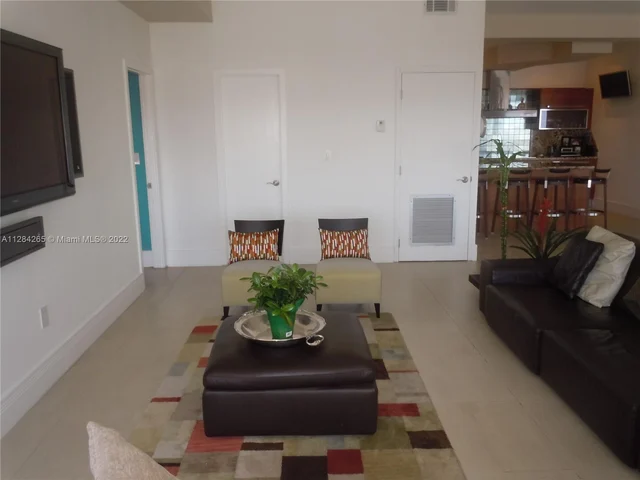 11 Island Ave # 8, Miami Beach FL 33139