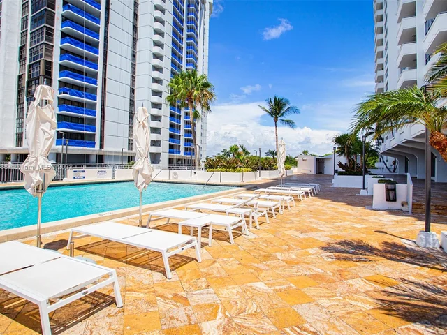 11 Island Ave # 8, Miami Beach FL 33139