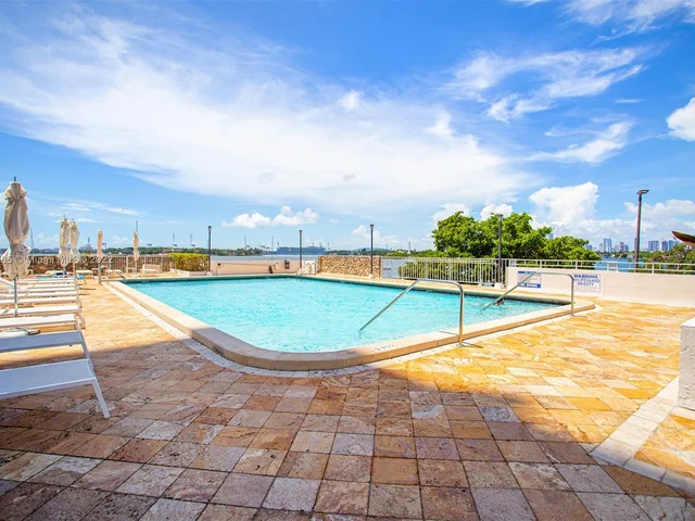 11 Island Ave # 8, Miami Beach FL 33139