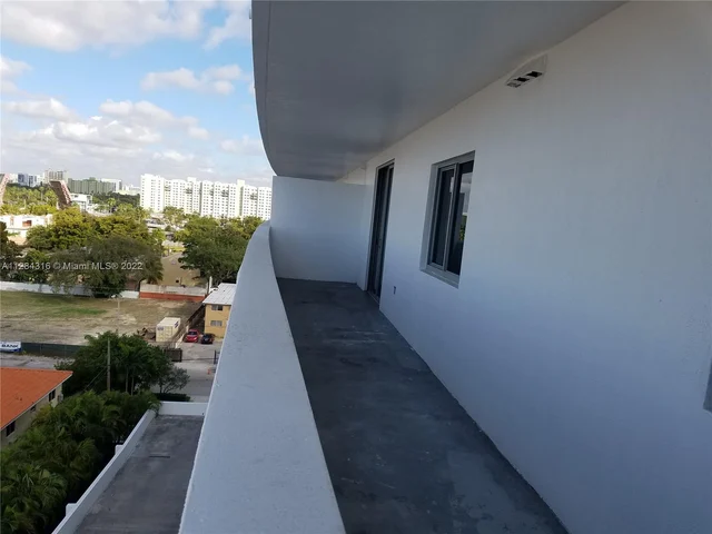 36 NW 6th Ave # 802, Miami FL 33128