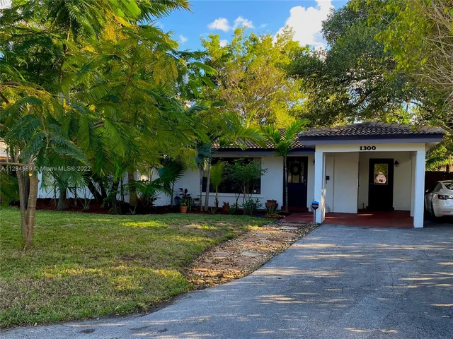 1300 NE 41st St, Oakland Park FL 33334