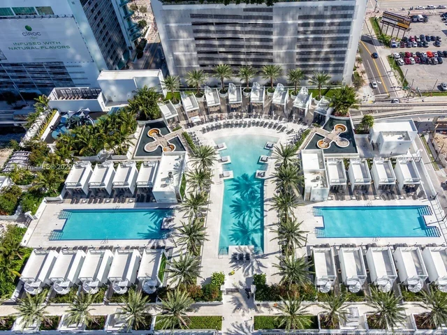 851 NE 1st Ave # 3907, Miami FL 33132