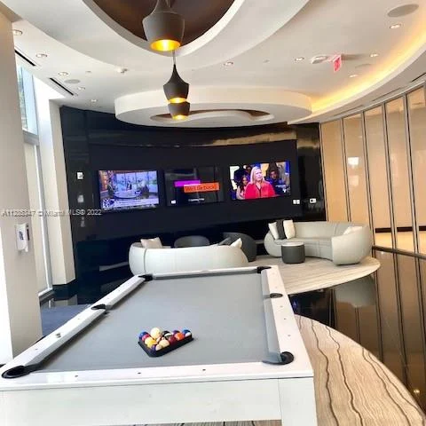 851 NE 1st Ave # 3907, Miami FL 33132