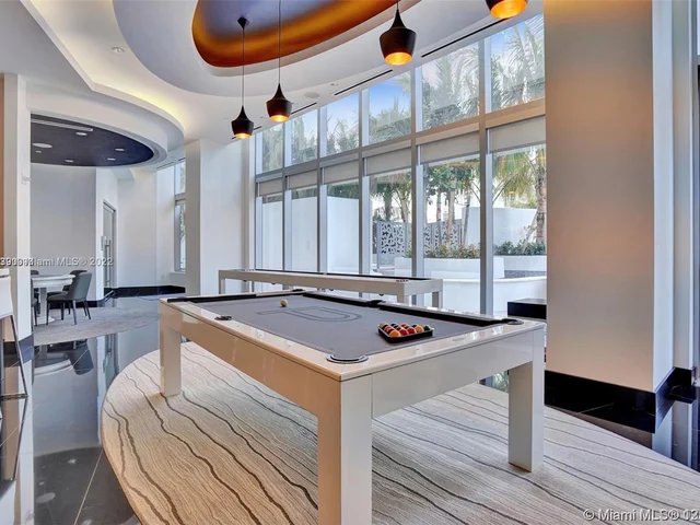 851 NE 1ST AVE # 4911, Miami FL 33132