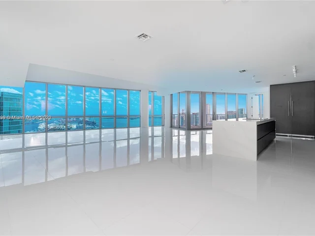 851 NE 1ST AVE # 4911, Miami FL 33132