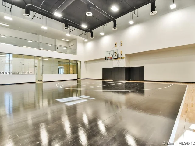 851 NE 1ST AVE # 4911, Miami FL 33132