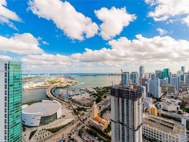 851 NE 1ST AVE # 4911, Miami FL 33132