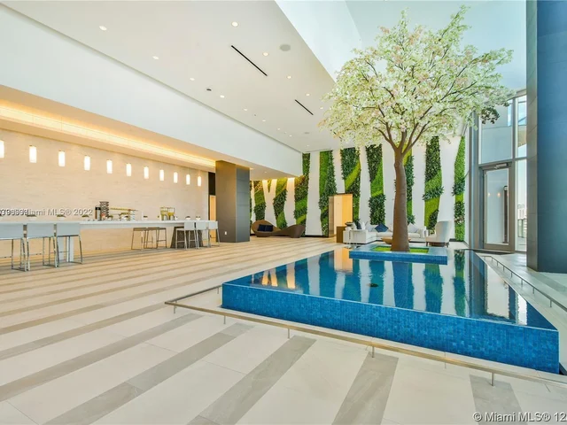 851 NE 1ST AVE # 4911, Miami FL 33132