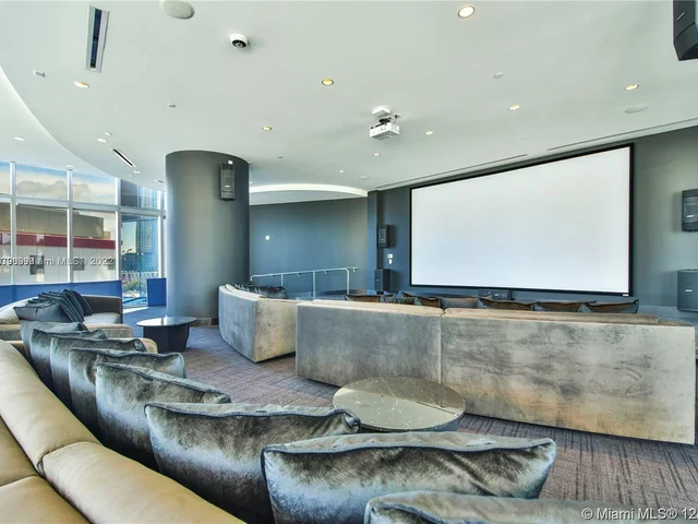 851 NE 1ST AVE # 4911, Miami FL 33132