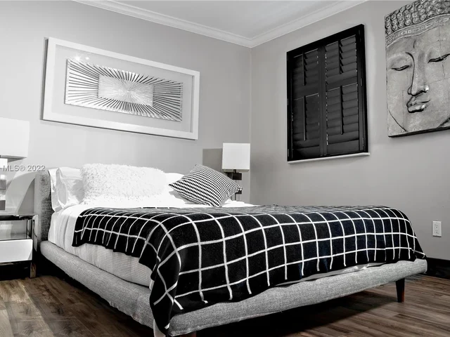 610 8th St # 101, Miami Beach FL 33139